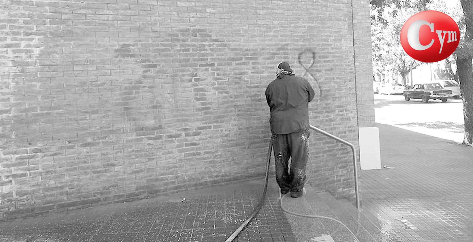 grafittis-pared-abrasivos-livianos-granallado-cym-tolva-limpieza-superficies