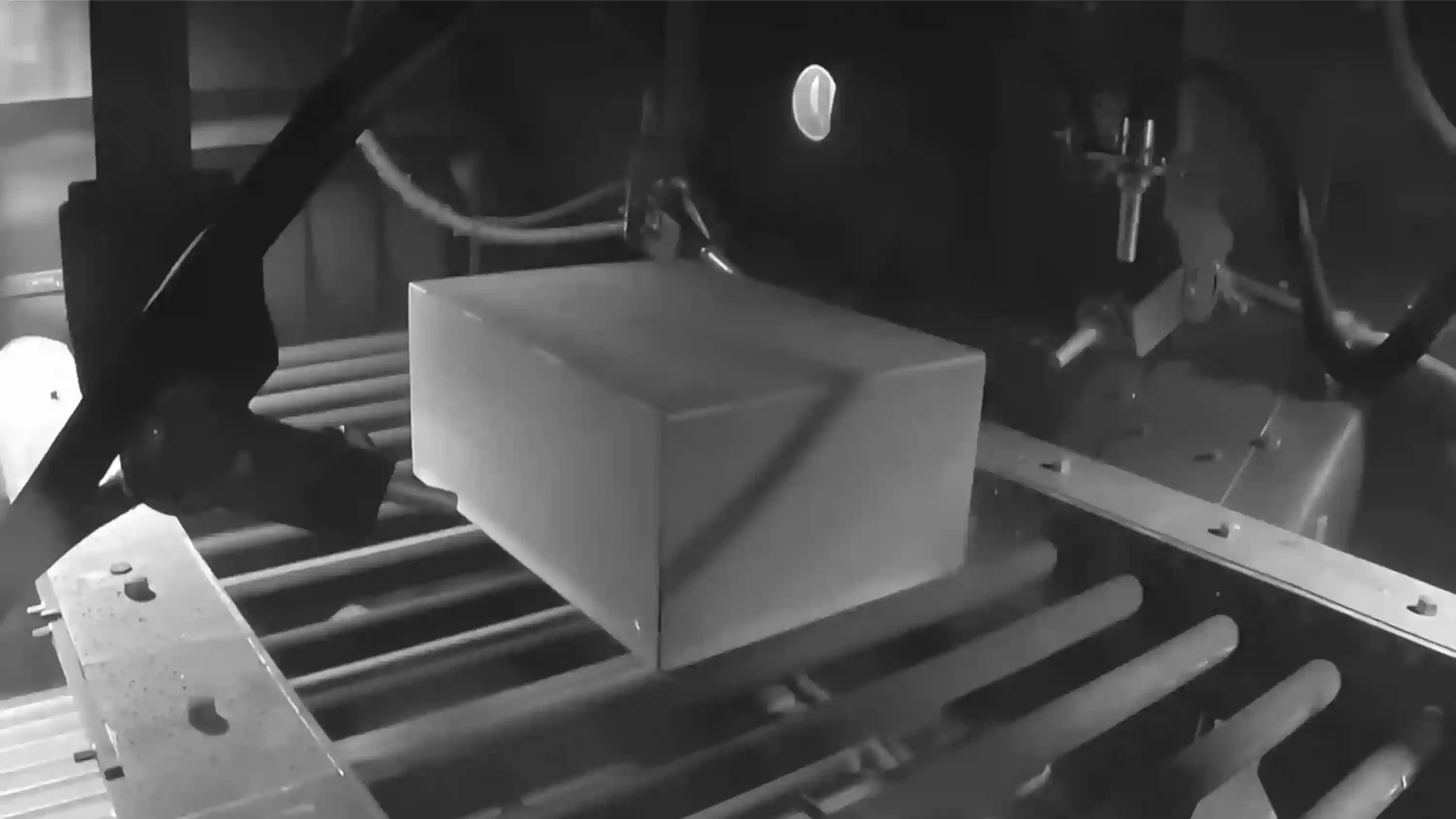 Cuarto de granallado automático con manipuladores CNC para minería