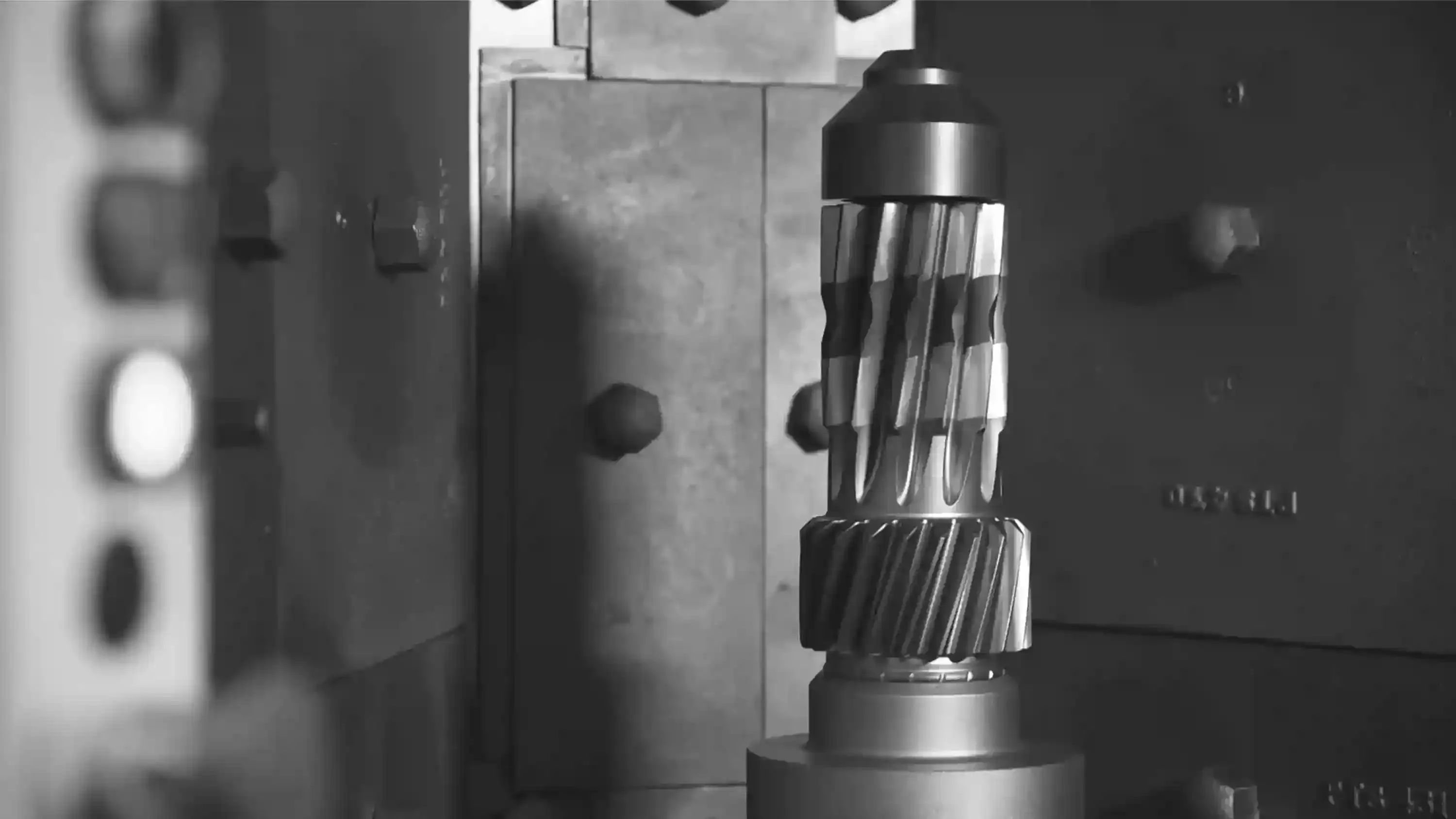 Shot peening de engranajes y piñones automotrices